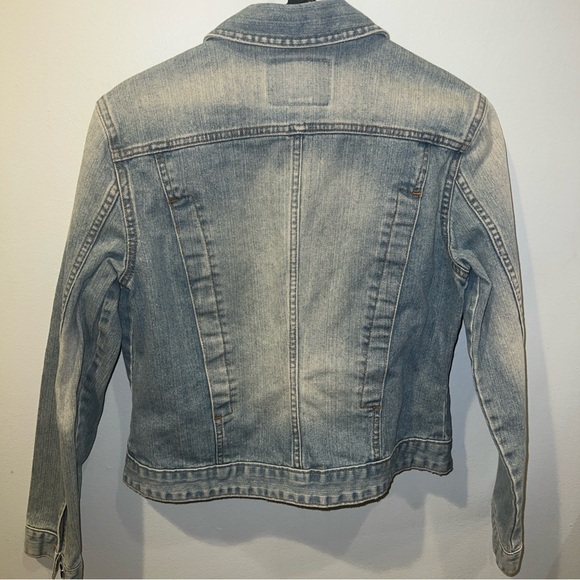 Guess Jeans Womens S  Lightwash Denim Jacket Sz S - Picture 6 of 6